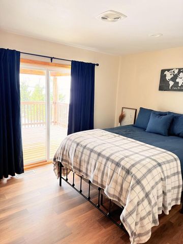 223 Clover LANE, Janesville, WI 53548