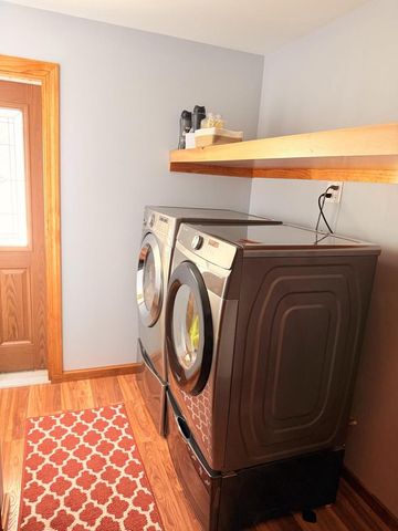 223 Clover LANE, Janesville, WI 53548