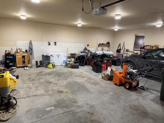 223 Clover LANE, Janesville, WI 53548