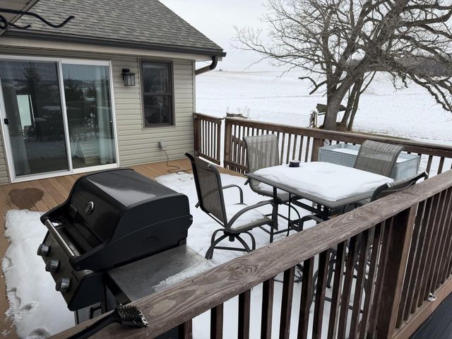 223 Clover LANE, Janesville, WI 53548