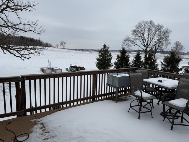 223 Clover LANE, Janesville, WI 53548