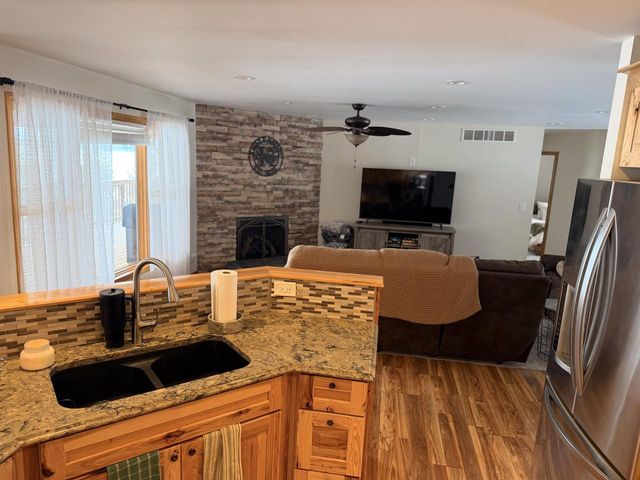 223 Clover LANE, Janesville, WI 53548