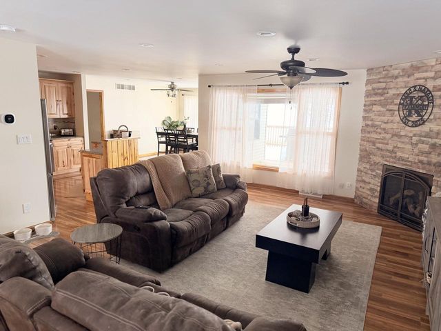 223 Clover LANE, Janesville, WI 53548