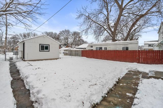 4655 N 20th STREET, Milwaukee, WI 53209