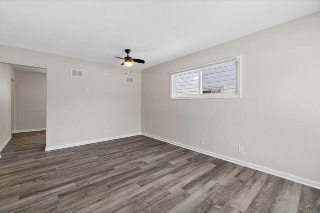 4655 N 20th STREET, Milwaukee, WI 53209