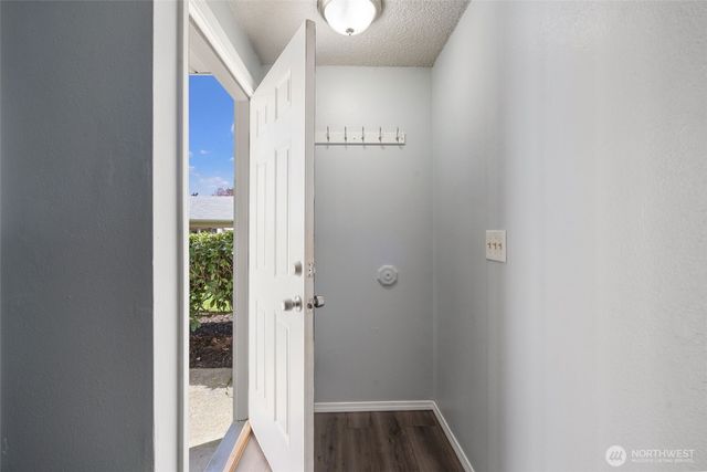 6904 NE 43rd Street #F, Vancouver, WA 98661