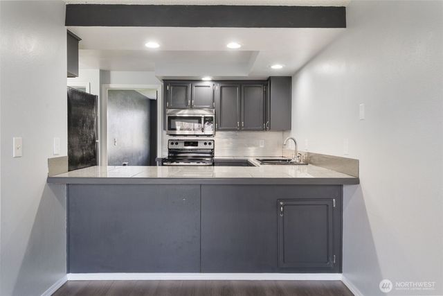 6904 NE 43rd Street #F, Vancouver, WA 98661