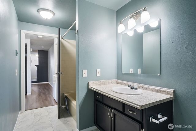 6904 NE 43rd Street #F, Vancouver, WA 98661