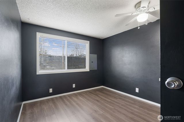 6904 NE 43rd Street #F, Vancouver, WA 98661