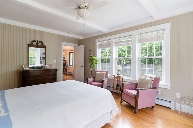 38 Warepoint Rd, West Brookfield, MA 01585