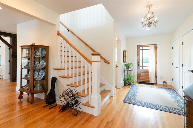 38 Warepoint Rd, West Brookfield, MA 01585