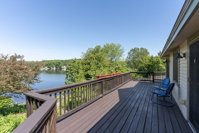 38 Warepoint Rd, West Brookfield, MA 01585