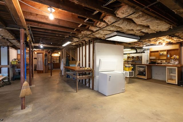 38 Warepoint Rd, West Brookfield, MA 01585