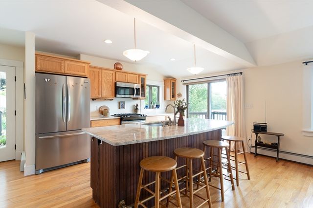 38 Warepoint Rd, West Brookfield, MA 01585