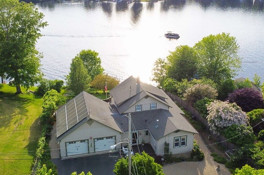 38 Warepoint Rd, West Brookfield, MA 01585
