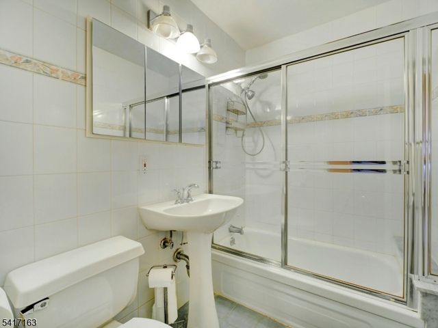 377 S Harrison St 9E, East Orange City, NJ 07018