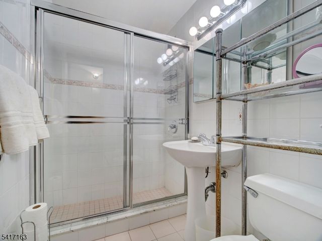 377 S Harrison St 9E, East Orange City, NJ 07018