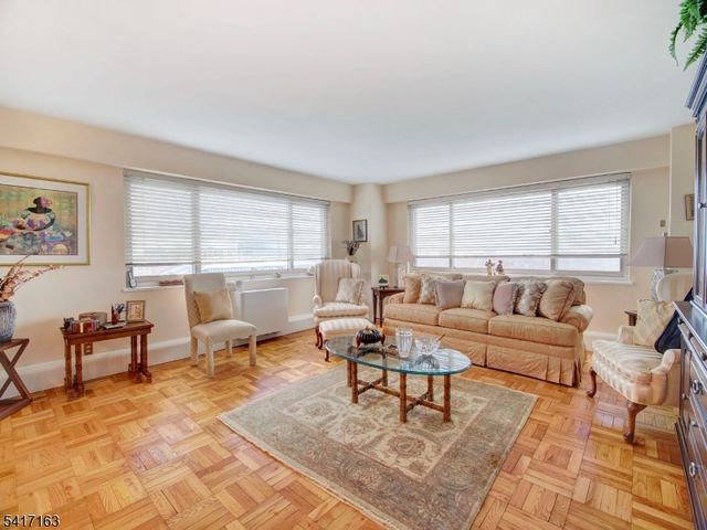 377 S Harrison St 9E, East Orange City, NJ 07018