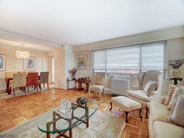 377 S Harrison St 9E, East Orange City, NJ 07018