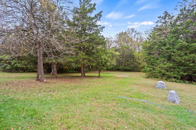 3575 N FREDERICK CT, Columbia, MO 65202