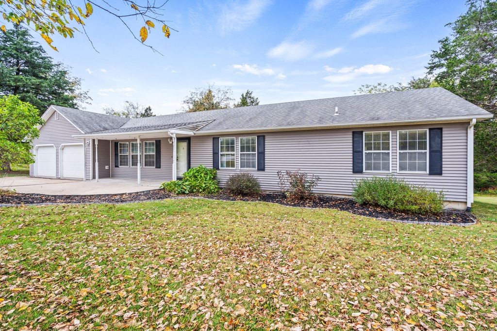 3575 N FREDERICK CT, Columbia, MO 65202