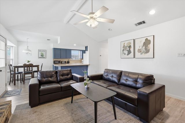 7300 Kary Lynn Drive E, Watauga, TX 76148