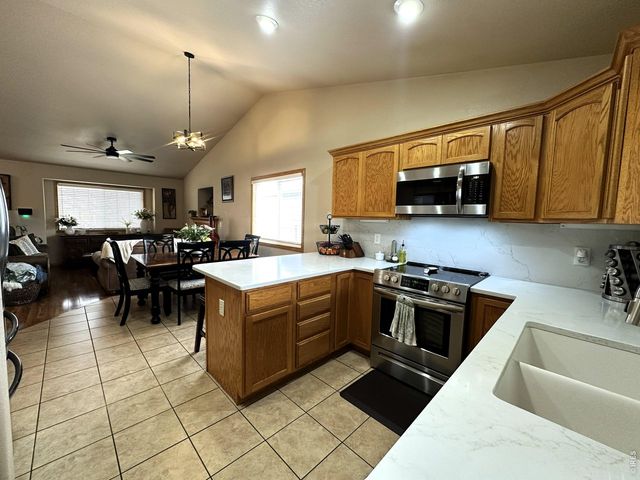 1720 E 11th St, Loveland, CO 80537
