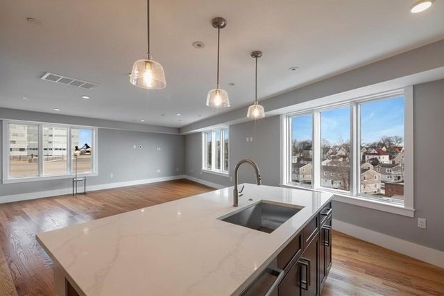 150 Hancock St 101, Quincy, MA 02171