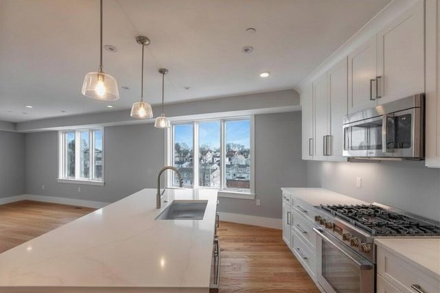 150 Hancock St 101, Quincy, MA 02171