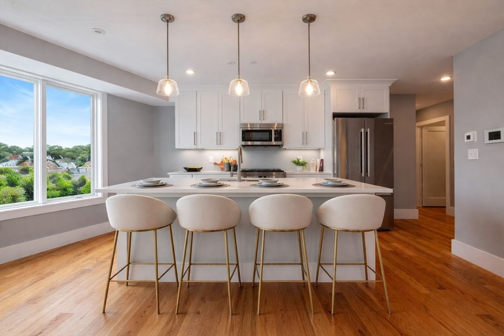 150 Hancock St 101, Quincy, MA 02171