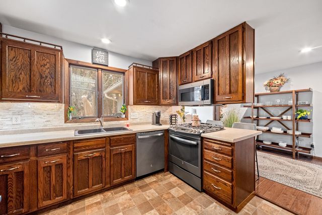 11841 W 250th Street, Belle Plaine, MN 56011