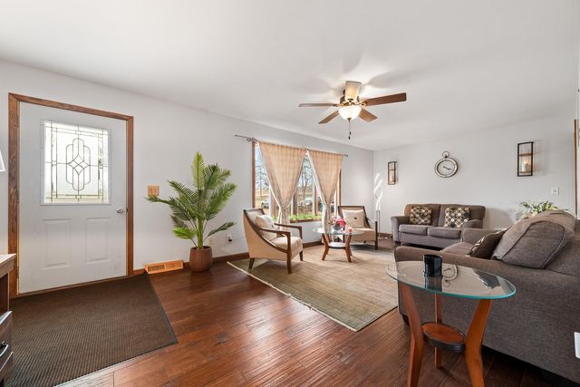 11841 W 250th Street, Belle Plaine, MN 56011