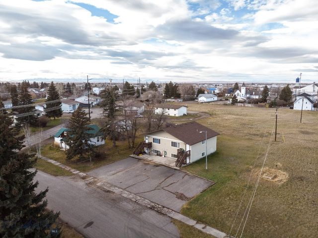 206 S Davis, Belgrade, MT 59714