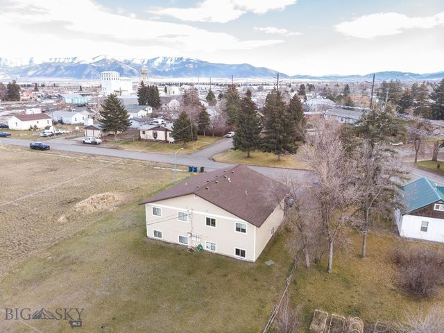 206 S Davis, Belgrade, MT 59714