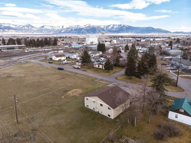 206 S Davis, Belgrade, MT 59714
