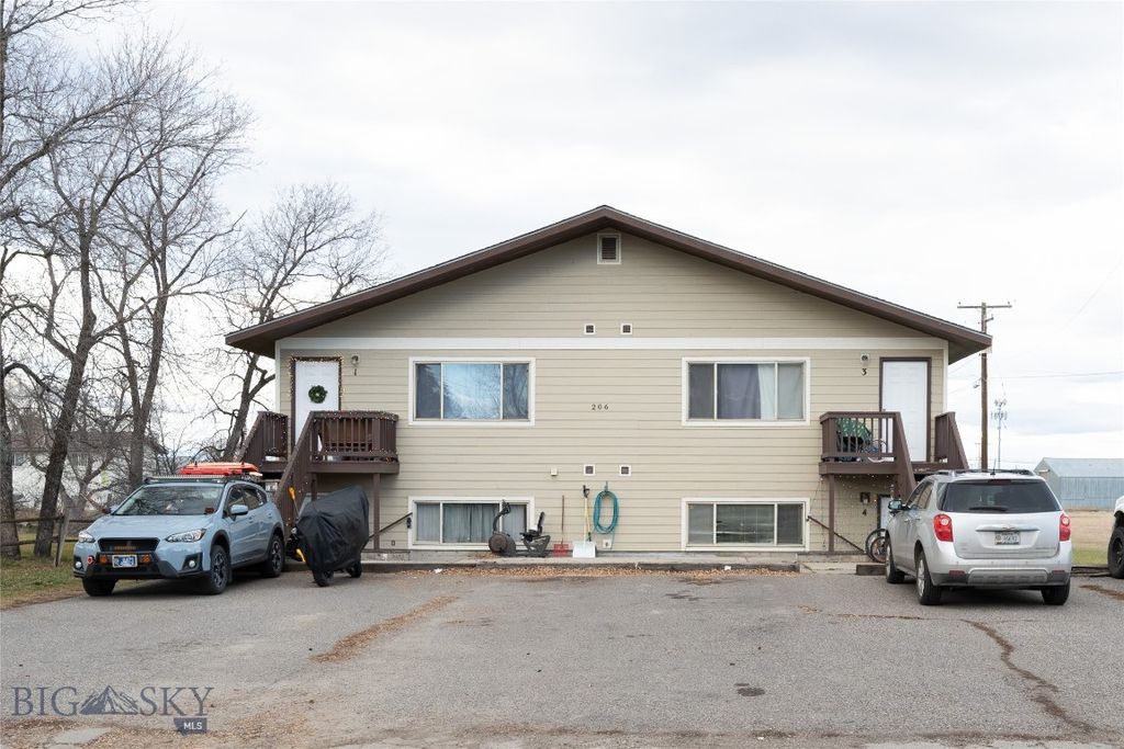 206 S Davis, Belgrade, MT 59714