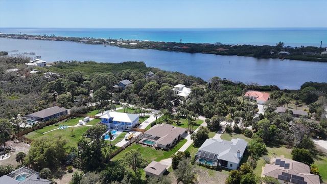 2075 LEMON AVENUE, Englewood, FL 34223