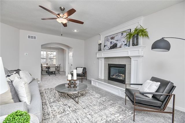 2740 W Park Street, Olathe, KS 66061