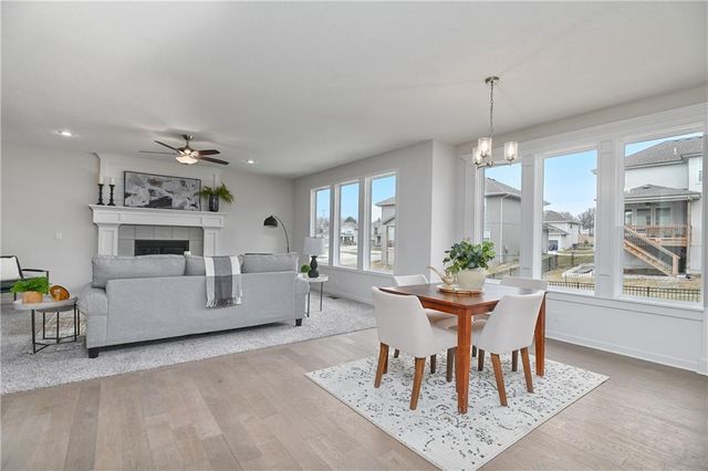 2740 W Park Street, Olathe, KS 66061