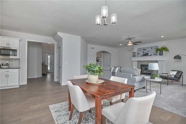 2740 W Park Street, Olathe, KS 66061