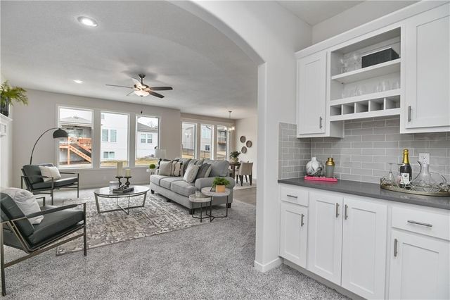 2740 W Park Street, Olathe, KS 66061