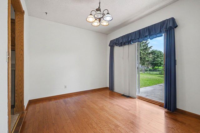15632 Heywood Way, Apple Valley, MN 55124