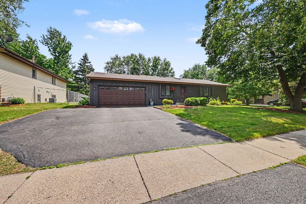 15632 Heywood Way, Apple Valley, MN 55124 — photo 2