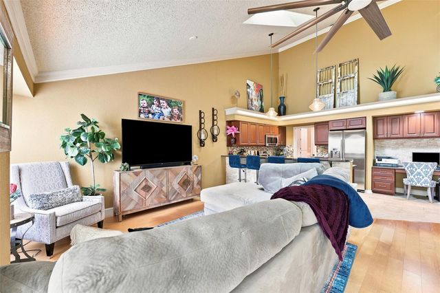 673 SEGOVIA COURT NE 702, St Petersburg, FL 33703