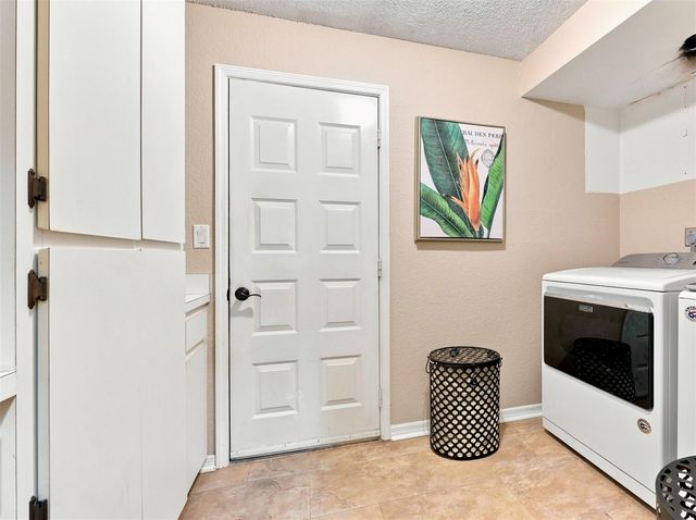 673 SEGOVIA COURT NE 702, St Petersburg, FL 33703