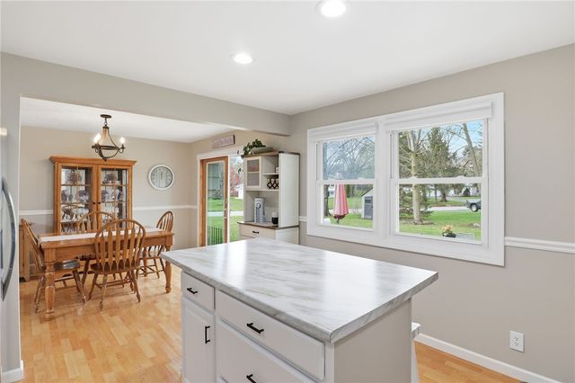 11 Saxony Road, Pittsford, NY 14534