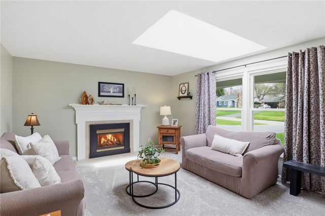 11 Saxony Road, Pittsford, NY 14534