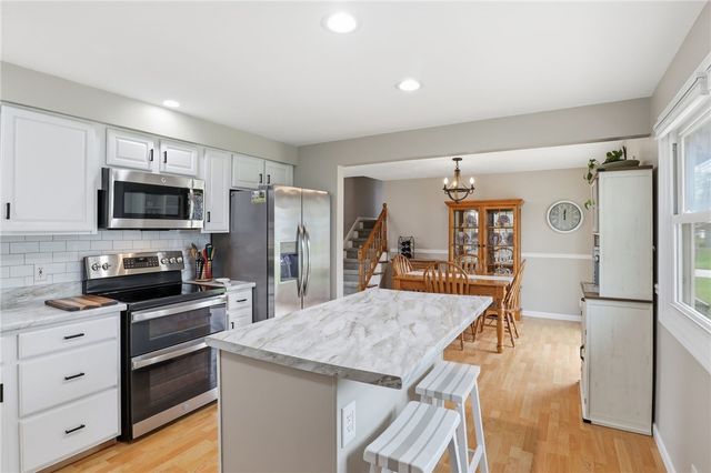 11 Saxony Road, Pittsford, NY 14534