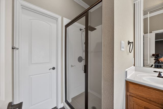 2940 Europa Drive, Grand Prairie, TX 75052