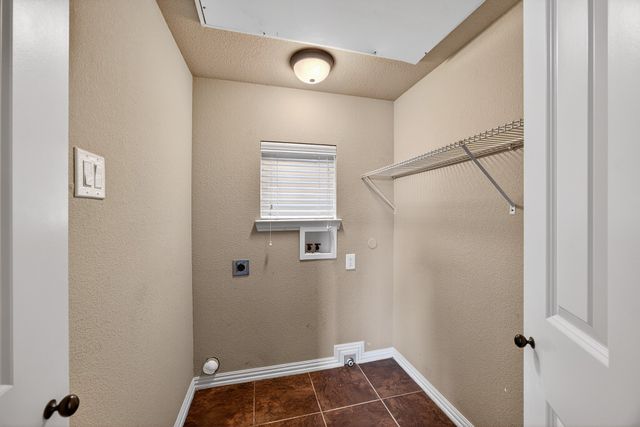 2940 Europa Drive, Grand Prairie, TX 75052